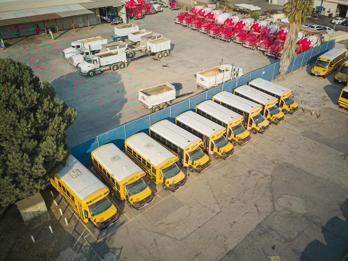 Trucks & Buses